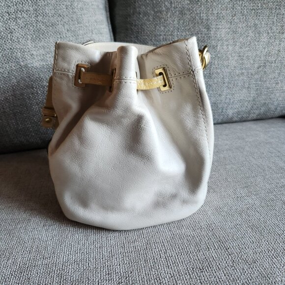 Coach Peyton Duffle Chalk w/ Chico's pink linen blouse - Picture 12 of 16